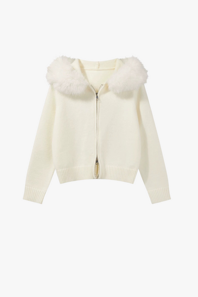 SORA – STRICKJACKE MIT KUNSTFELLKRAGEN