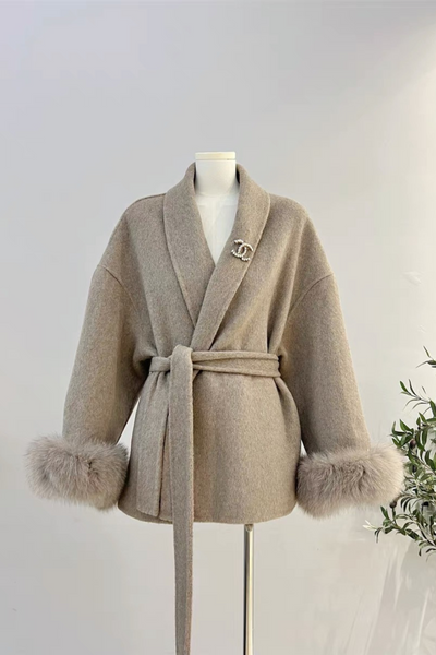 KATE – PREMIUM MANTEL MIT ECHTFELL